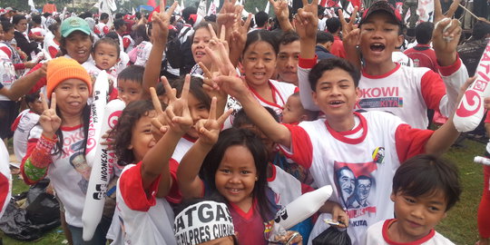 Anak kecil ramaikan kampanye Jokowi di Senayan