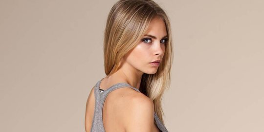 5 Fakta menarik Cara Delevingne, model cantik penuh sensasi