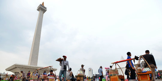 parkir liar di monas rev1