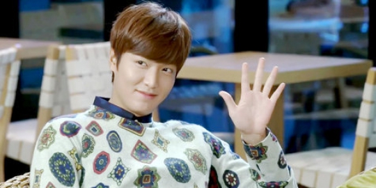 [FOTO] Selca cute Lee Min Ho bikin gemes