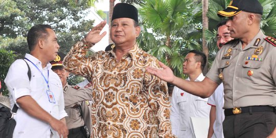 Prabowo temui santri dan kiai Ponpes milik Said Aqil di Cirebon