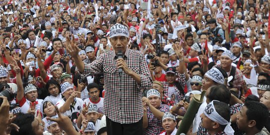 Cara Jokowi sikapi masalah dinilai pendukungnya mirip Gus Dur