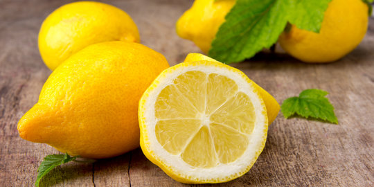 9 Manfaat kesehatan di balik segarnya lemon!