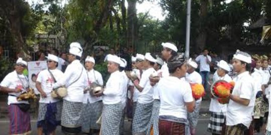 Gamelan Bali sambut kedatangan Prabowo