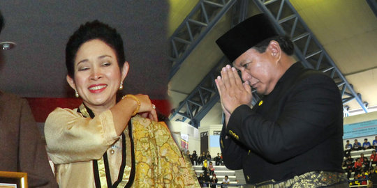 dan anak ziarah ke makam soeharto rev2