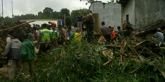 6 Hari tertimbun, jasad korban longsor di Sukabumi ditemukan