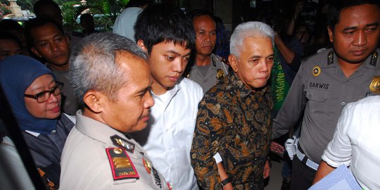 Setuju vonis Akil, kubu Jokowi sindir anak Hatta & Syarief Hasan