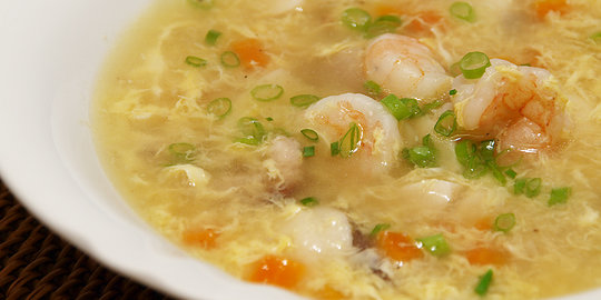 [Resep] Menghangatkan perut dengan sup telur udang saat sahur