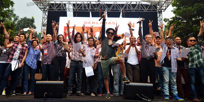 4 Gebrakan Slank bikin konser akbar Salam Dua Jari ...