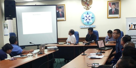 raymond kerap bolos rapat rev2