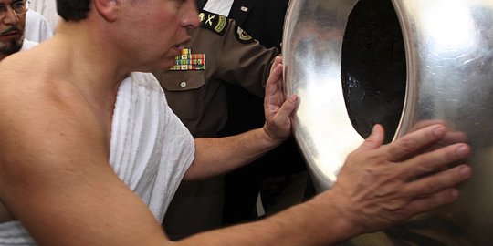 Cerita Khuwailid dan Raja Yaman berebut Hajar Aswad