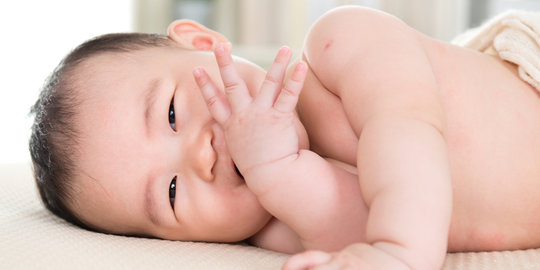 4 Alasan bayi harus bersendawa setelah makan!