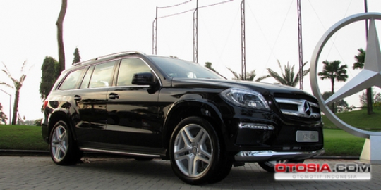 Mercedes-Benz rilis dua SUV Premium, GL 400 dan ML 400