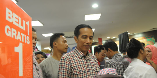 Belanja di mal, Jokowi menyakiti pedagang pasar tradisional