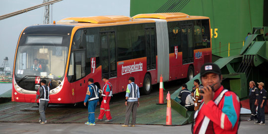 Setop pengadaan bus Transjakarta,Ahok yakin swasta akan nyumbang