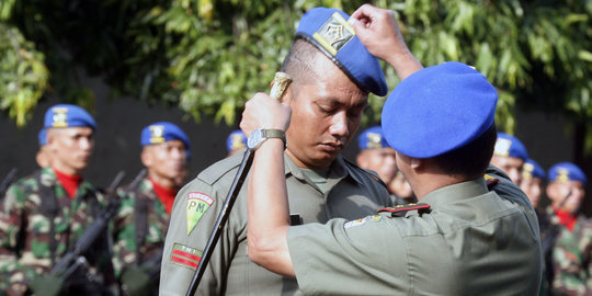 Kisah TNI kejam bakar tukang parkir Monas berujung pemecatan