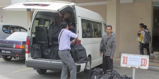 Pengambilan kotak dan surat suara pilpres di Lahad Datu
