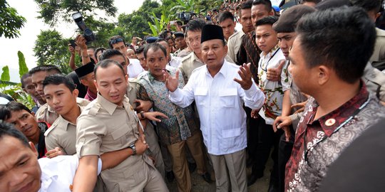 Kisah dua sujud syukur Prabowo Subianto