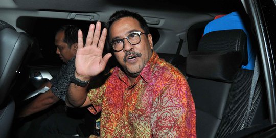 Adik Ratu Atut ingatkan janji Rano Karno mundur