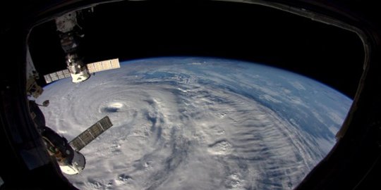 Topan Neoguri Jepang lebih seram jika dilihat dari angkasa