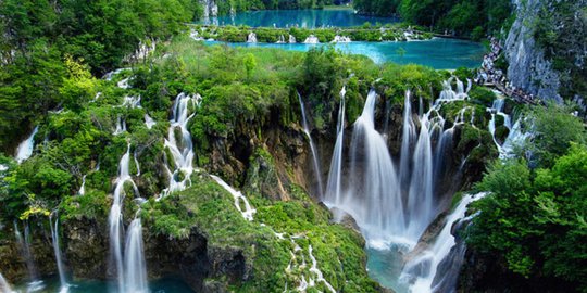 Danau Plitvice, surga alam di antara pegunungan Kroasia