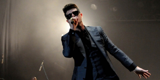 Album tak laku, Robin Thicke dapat \'kutukan\'?