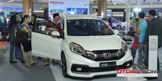 Warga Serpong terhipnotis wujud All New Honda Jazz dan Mobilio RS