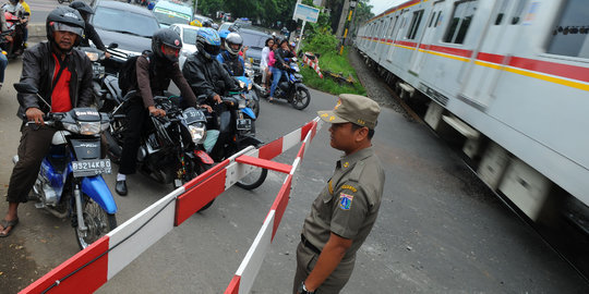 Mio dihajar Argo Anggrek di Semarang, 3 orang tewas seketika