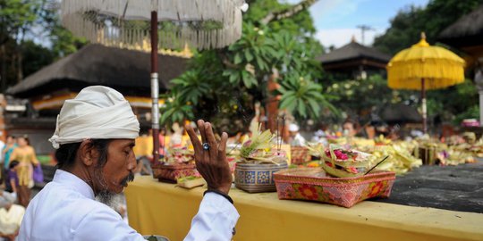 Ratusan petani di Gianyar gelar ritual Nyelung