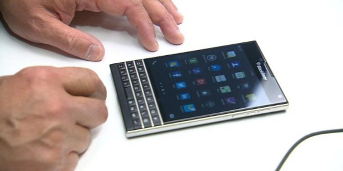 Belum rilis, harga BlackBerry Passport muncul di situs 