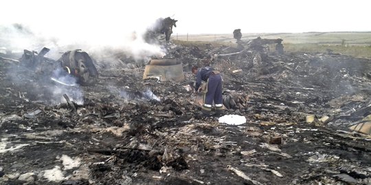 Ini reruntuhan Malaysia Airlines MH-17 yang jatuh di Ukraina