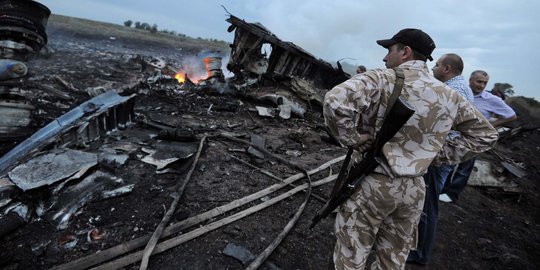 Ini nama 12 WNI di pesawat MH17 yang jatuh di Ukraina