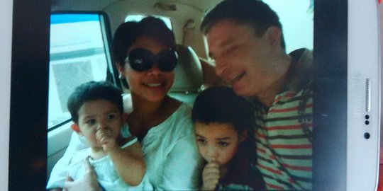 Ini foto Yuli beserta keluarganya yang tewas dalam tragedi MH17