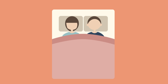 Tidur seranjang dengan pasangan bikin panjang umur?