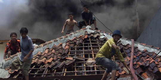 Pergi tarawih, rumah polisi di Riau dibakar orang tak dikenal