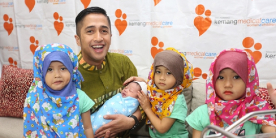 Irfan Hakim akhirnya punya anak laki-laki