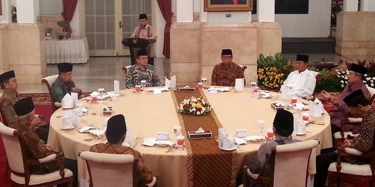 Mereka di daerah meminta Prabowo-Jokowi 'berjabat tangan'