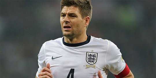 Gerrard pensiun, Hodgson kecewa