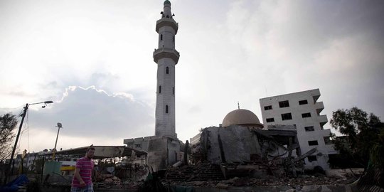 Serangan roket Israel hancurkan masjid di Jalur Gaza