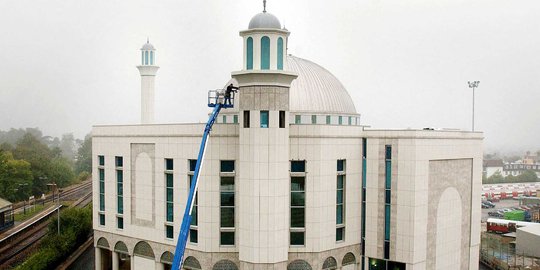Kemegahan Baitul Futuh, rumah Allah terbesar di Eropa Barat