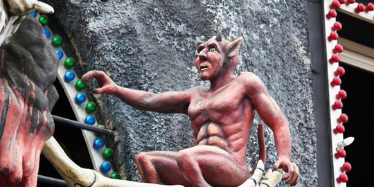 untuk melanggengkan bisnis rev1