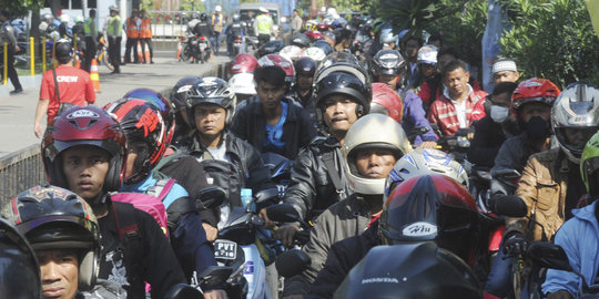 Ribuan pemudik motor padati Pelabuhan Tanjung Priok