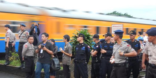 Polisi gagalkan aksi blokade asongan blokir rel kereta api