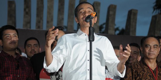 Soal bukti gugatan Prabowo, Jokowi sebut 'mau 100 truk terserah'