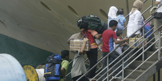 H-3 Lebaran, pemudik di Pelabuhan Kendari sudah capai puncak