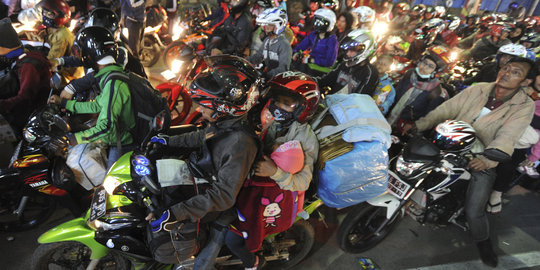 Tradisi mudik membawa berkah bagi pedagang kawasan Pantura