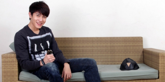 Bayaran syuting pertama Julian Jacob larinya ke mana 