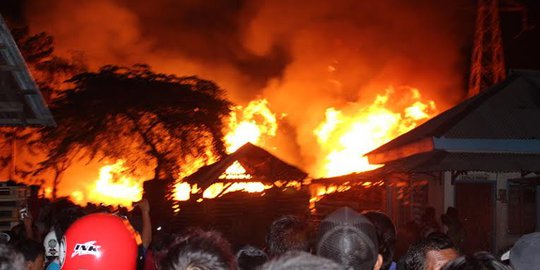 Jelang lebaran, bengkel & rumah makan di Depok terbakar