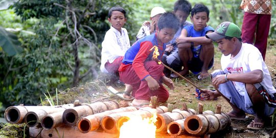 tradisi mengusir kuntilanak ala pontianak rev1