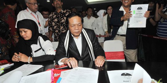 Rekapitulasi versi Prabowo-Hatta: Prabowo 50,25%, Jokowi 49,74%